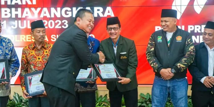 Hari Bhayangkara Ke Polresta Sidoarjo Beri Penghargaan Ldii