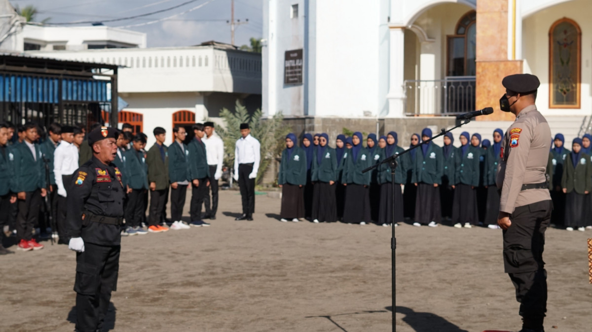 Peringati Hut Ke Ri Ponpes Dahlan Ikhsan Adakan Upacara Pengibaran Bendera Lembaga Dakwah