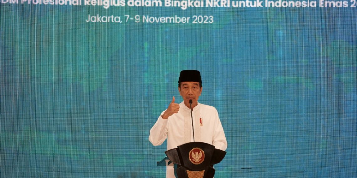 Presiden Jokowi: Butuh Kepemimpinan Yang Kuat Wujudkan Indonesia Emas ...